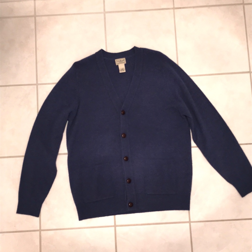 Vintage LL Bean 100% Lambswool W/ Leather Buttons